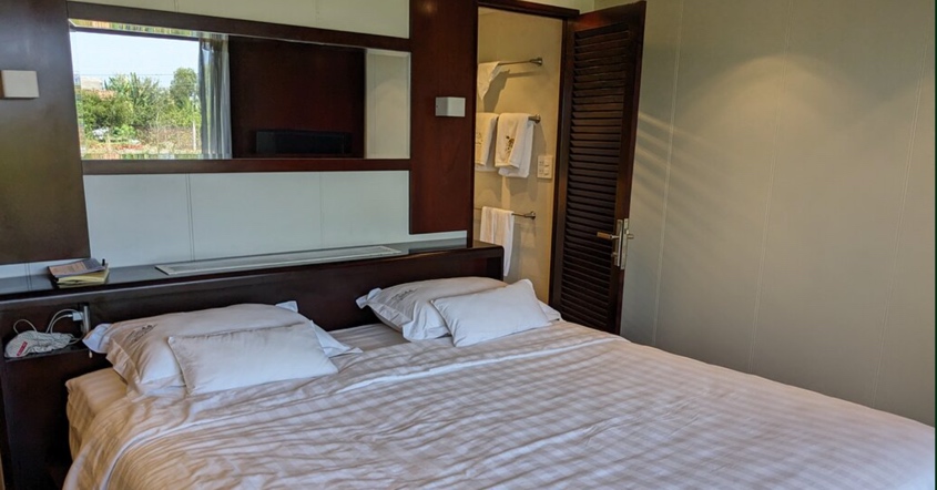 cabin double bed